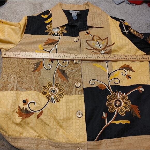 Indigo Moon Size 1X Cotton Patchwork Vintage Embroidery Wooden Buttons Neutral - Picture 10 of 10